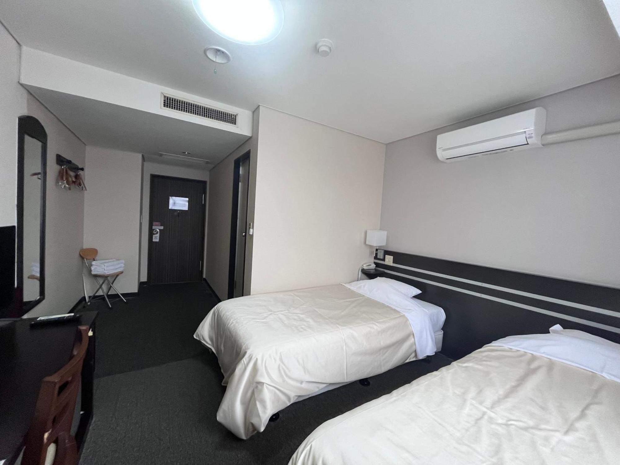Hotel Crown Hills Фудзиномия Экстерьер фото